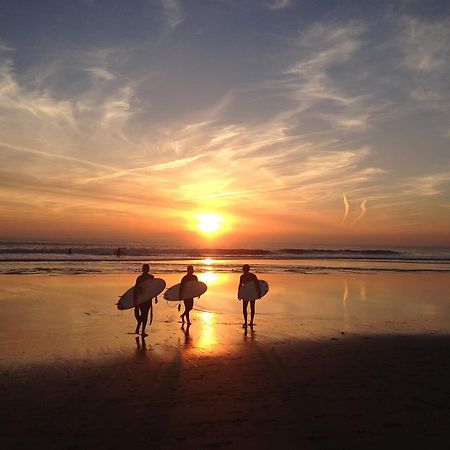 Carcavelos Surf House Buitenkant foto